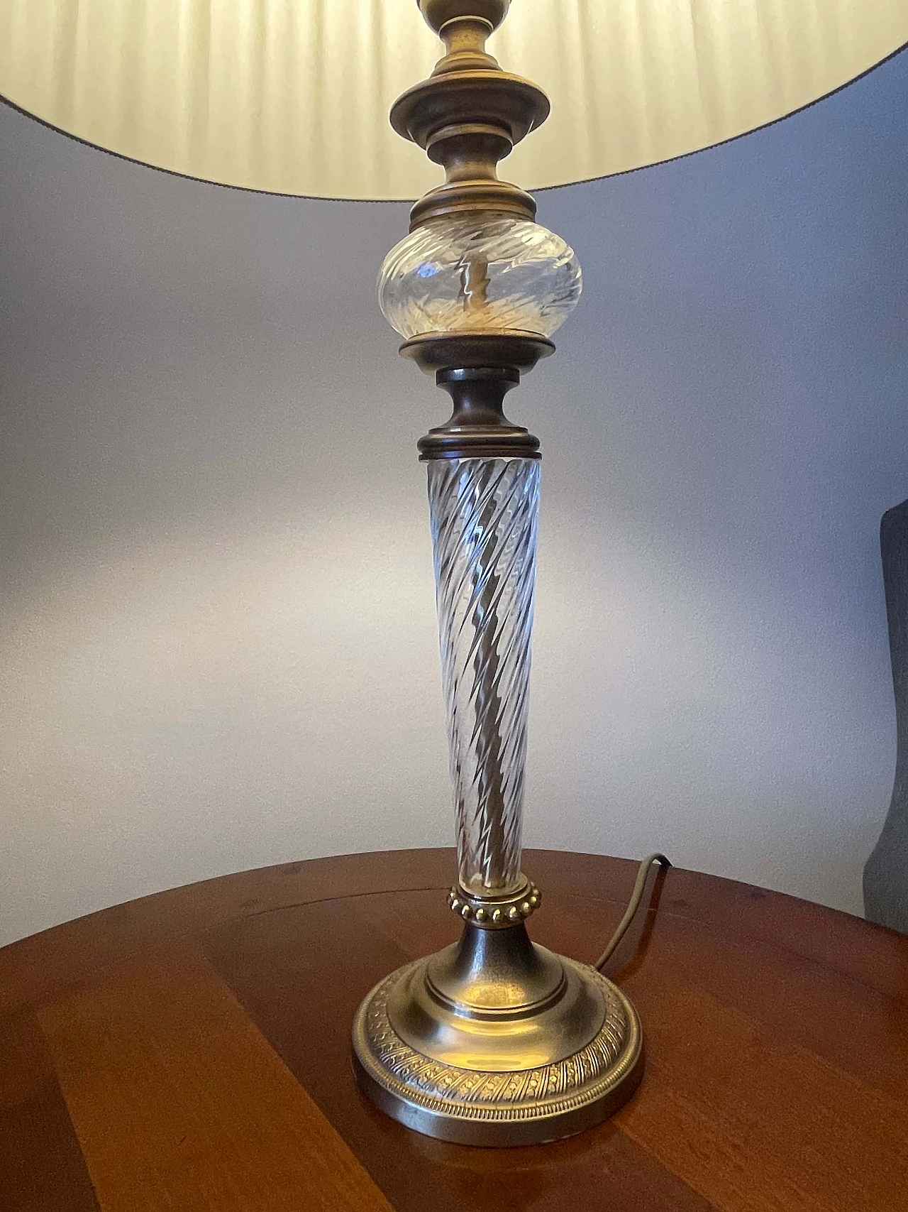 Lampada da tavolo in vetro con paralume avorio 1380011