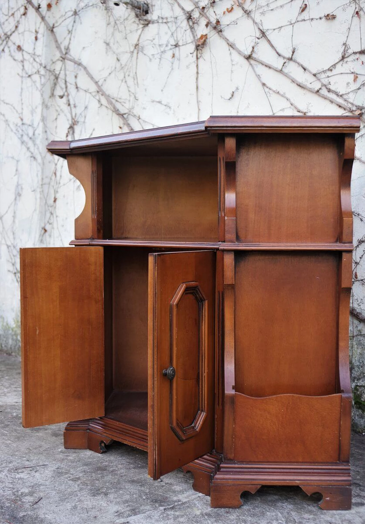 Walnut corner cabinet with magazine rack, 1950s 1380171
