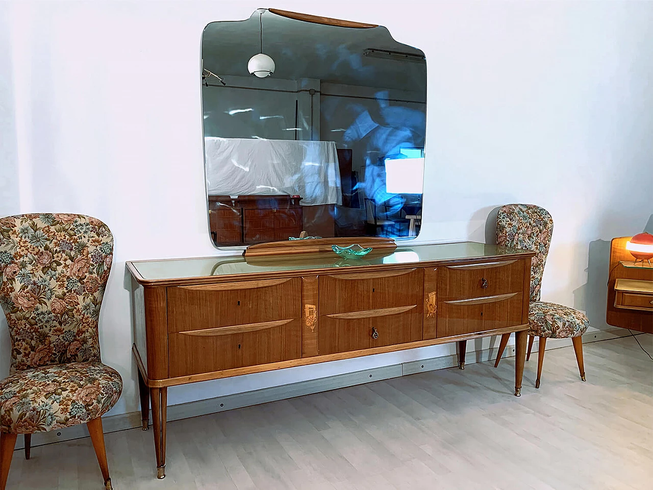 Cassettiera con specchio di Paolo Buffa, anni '50 1380277