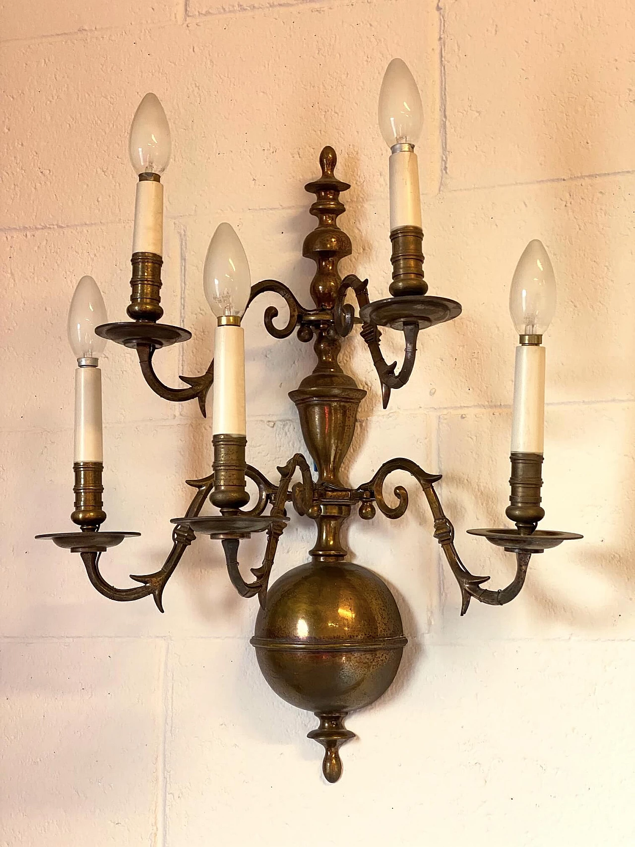 Pair of wall lamps in Flemish style, 40s 1381270