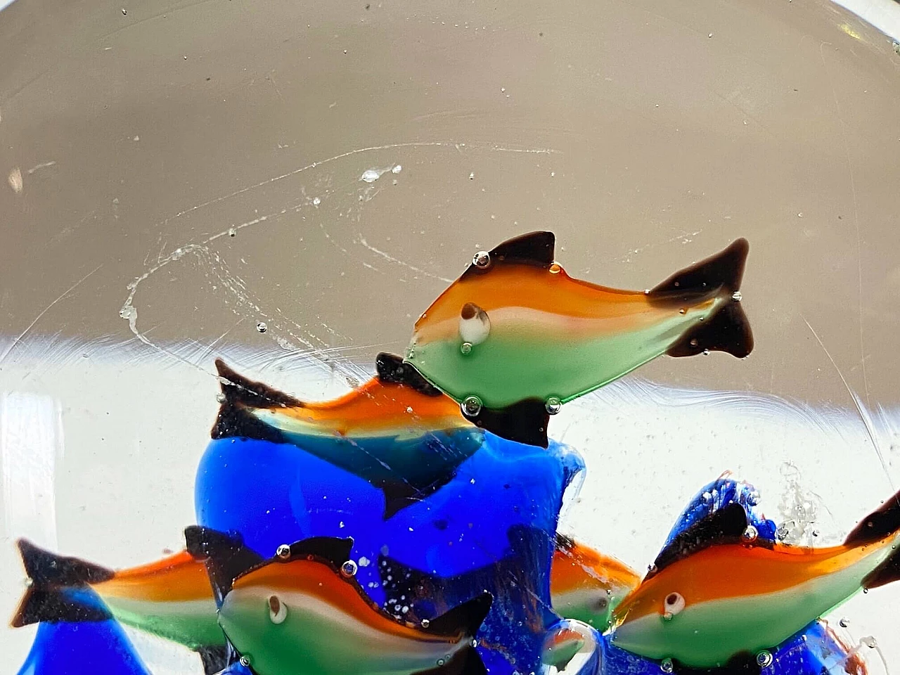 Fermacarte in vetro di Murano con acquario, anni '60 1381306