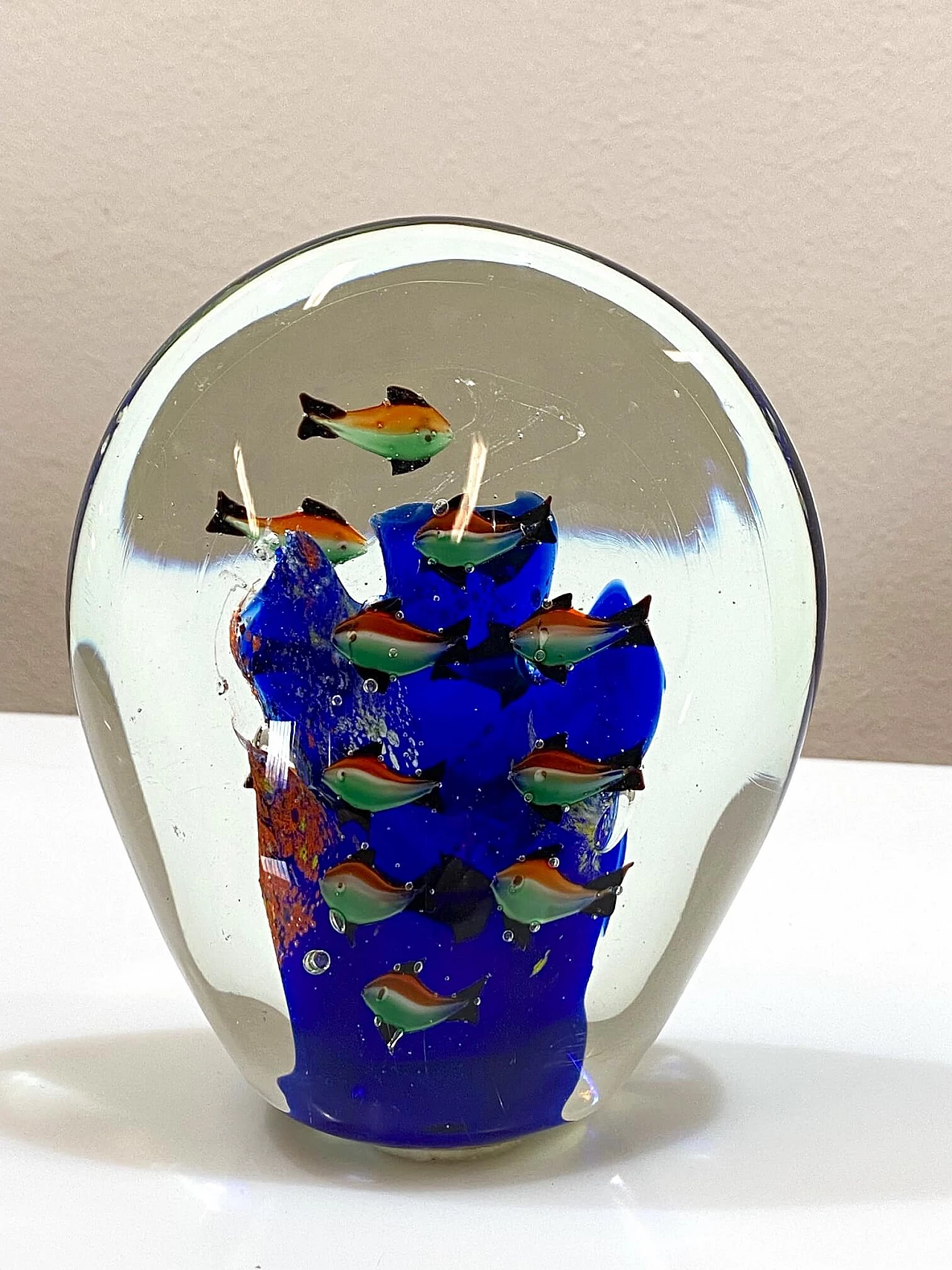 Fermacarte in vetro di Murano con acquario, anni '60 1381310