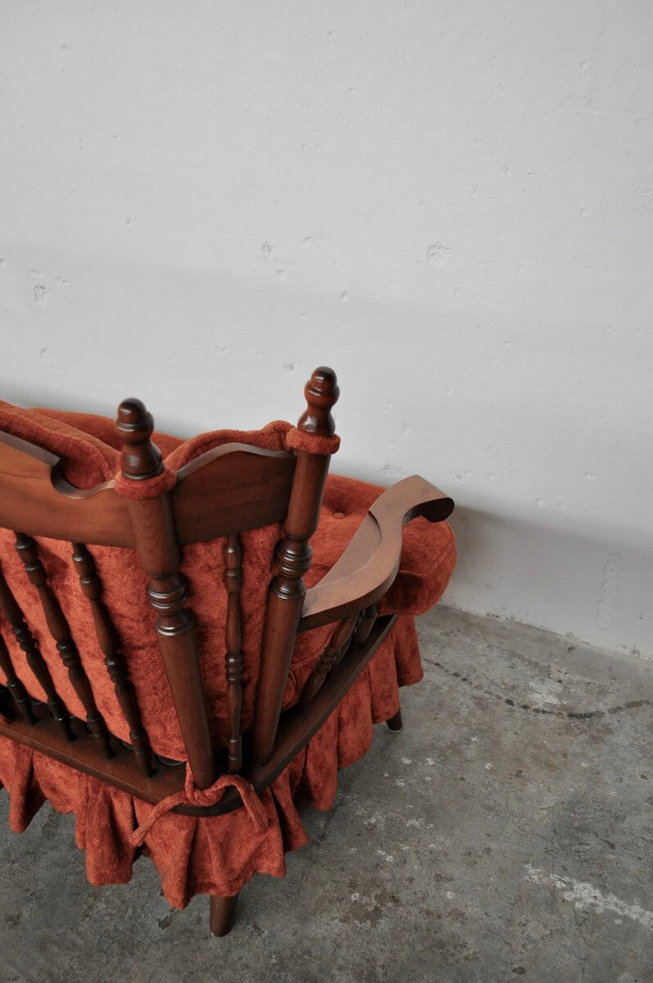 Coppia di poltrone e divano con dondolo in faggio e ciniglia, anni '70 1381318