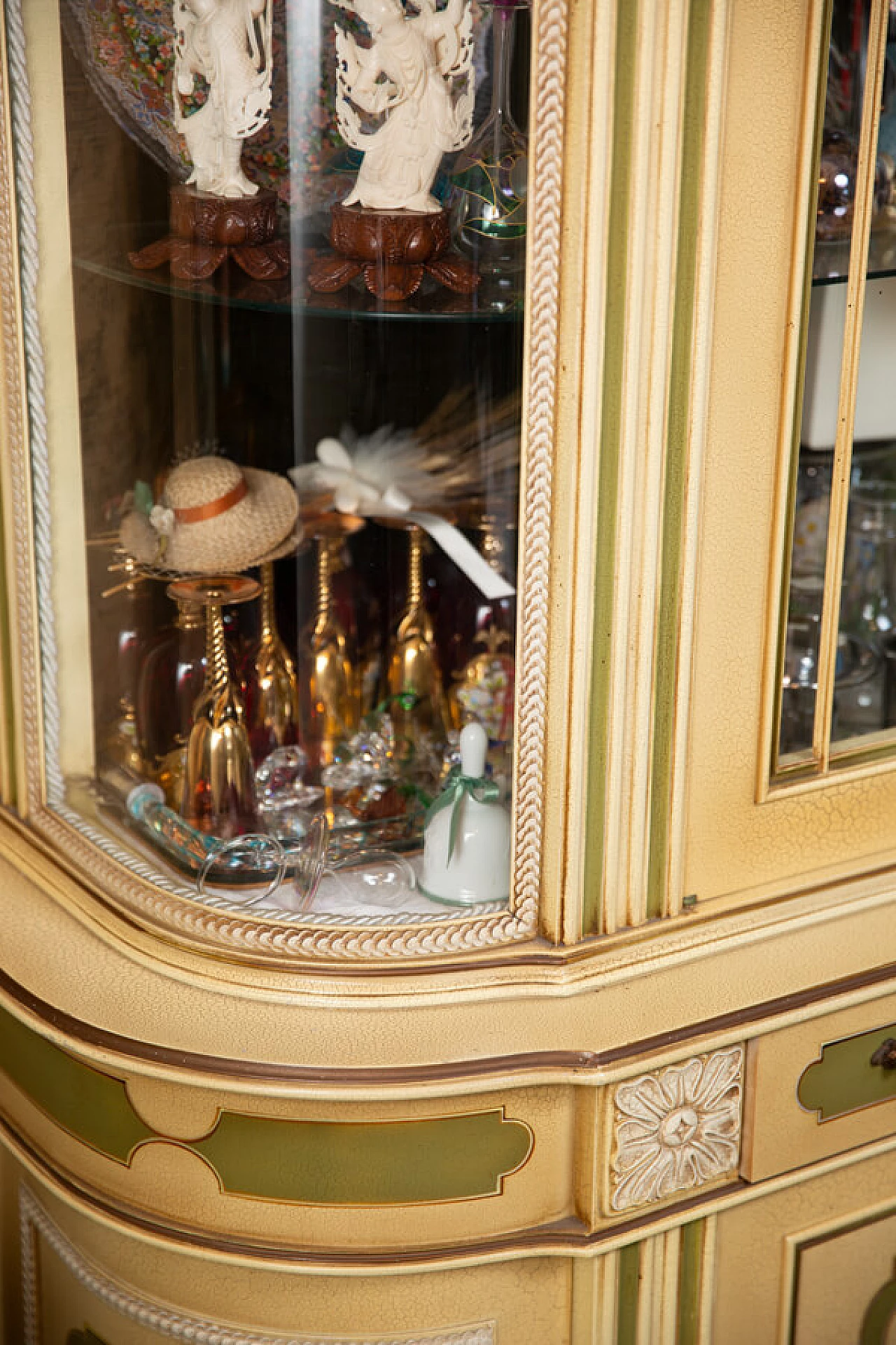 Cristalliera veneziana in legno laccato e dipinto, anni '60 1381613