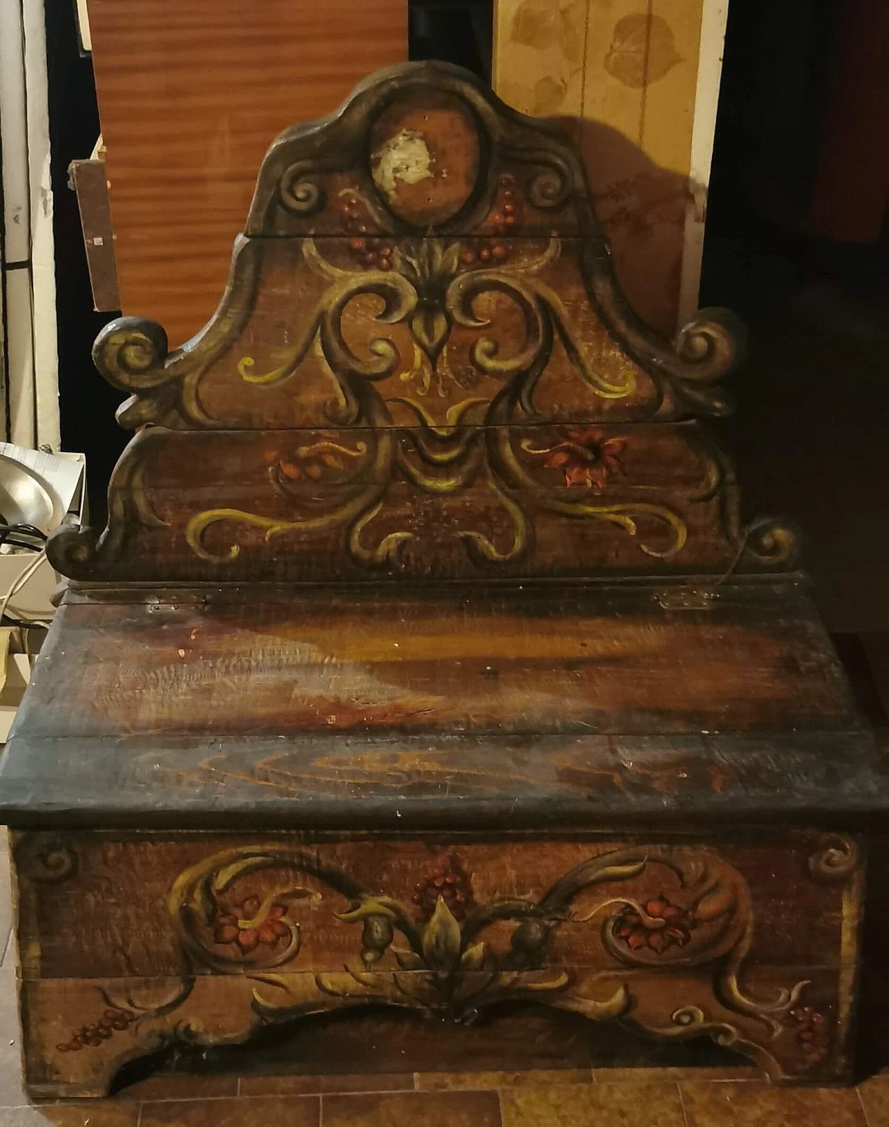 Cassapanca est europea dipinta a mano, anni '60 1381690