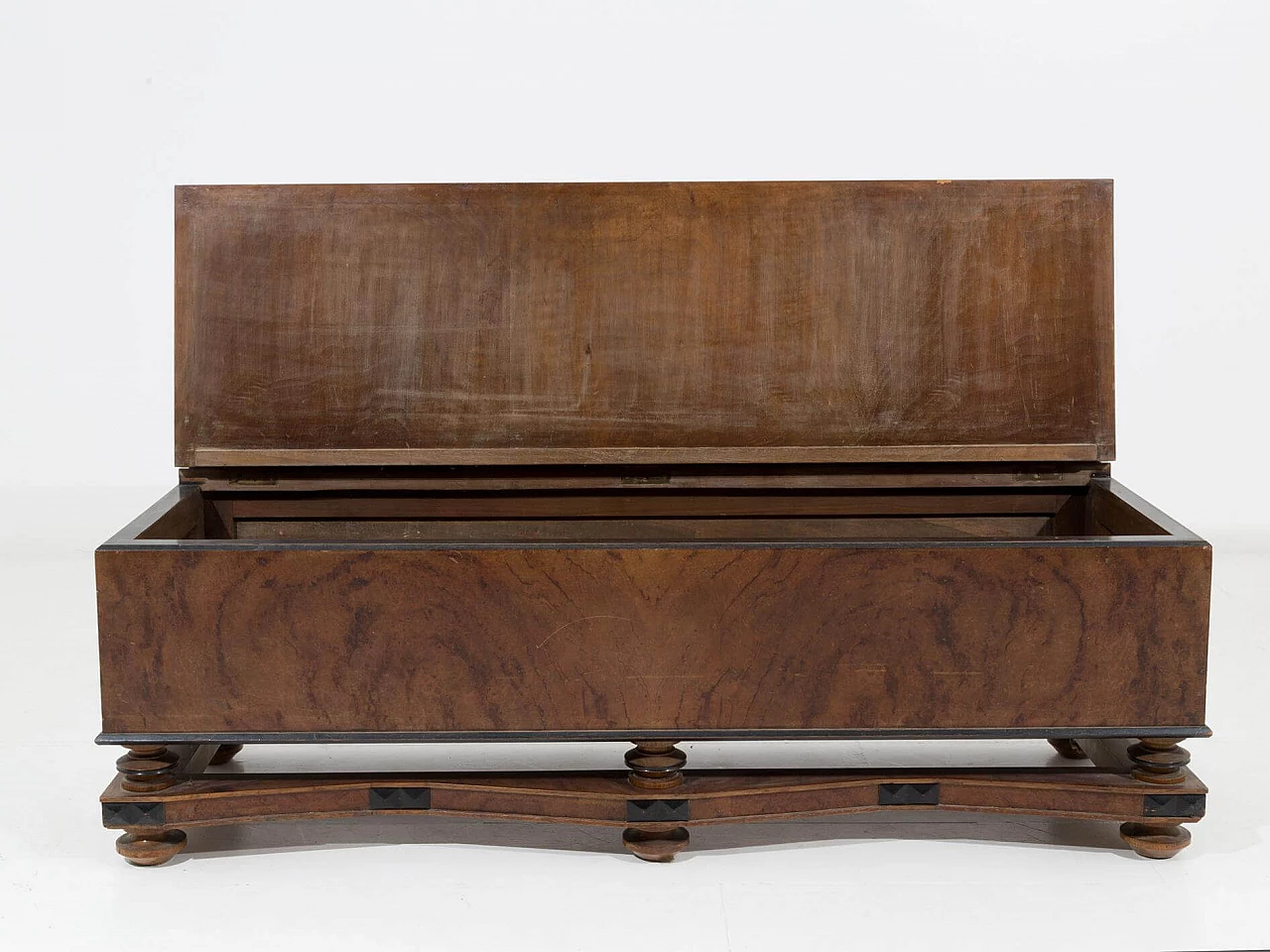 Sculptural bench attributed to Gio Ponti in walnut burl, 1930s 1381949