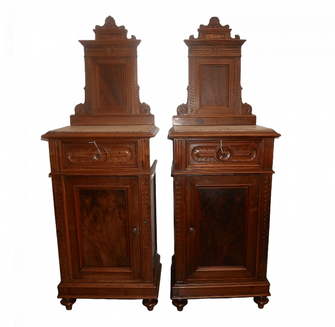 Pair of walnut bedside tables with grit top, early 20th century 1382082
