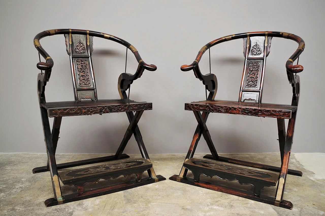 Coppia di sedie pieghevoli in legno e ottone di Ming, anni '20 1382449