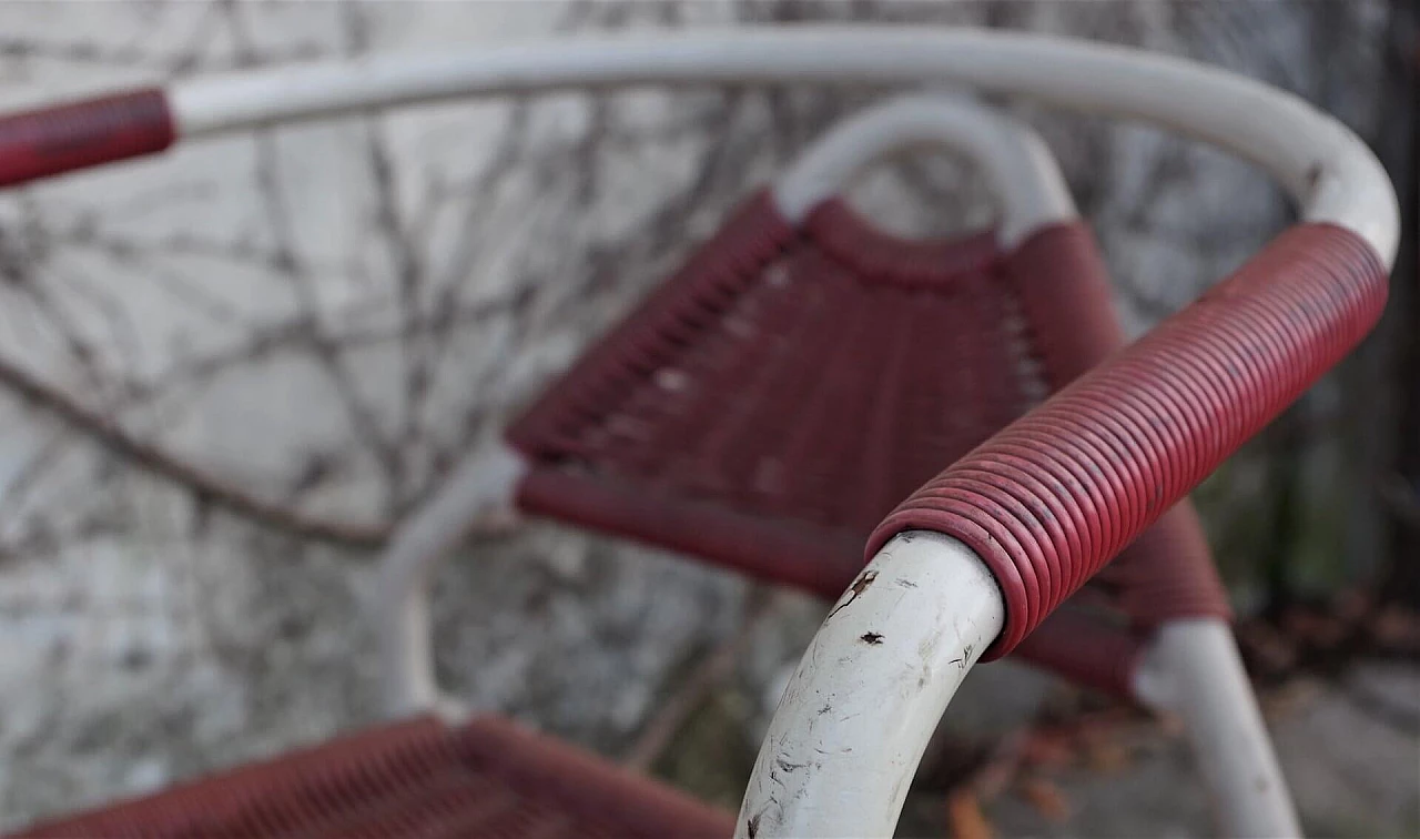 Coppia di sedie in ferro e corda di plastica, anni '50 1382645