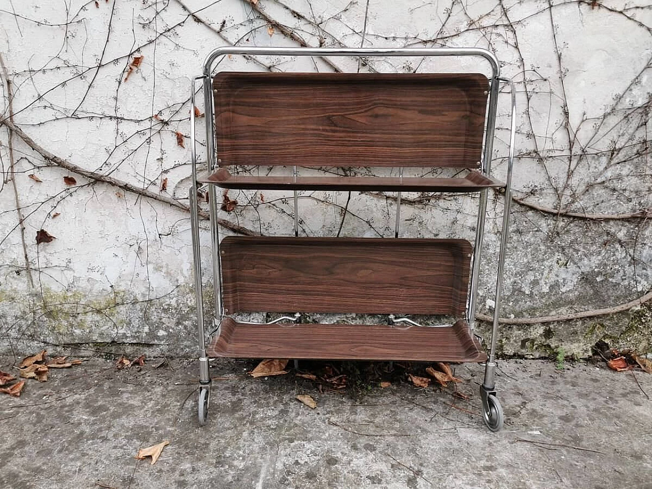Folding trolley with 2 shelves in metal and plastic, 70s 1382717