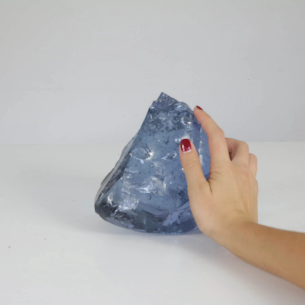 Vetro azzurro scalpellato, anni '60 1382931