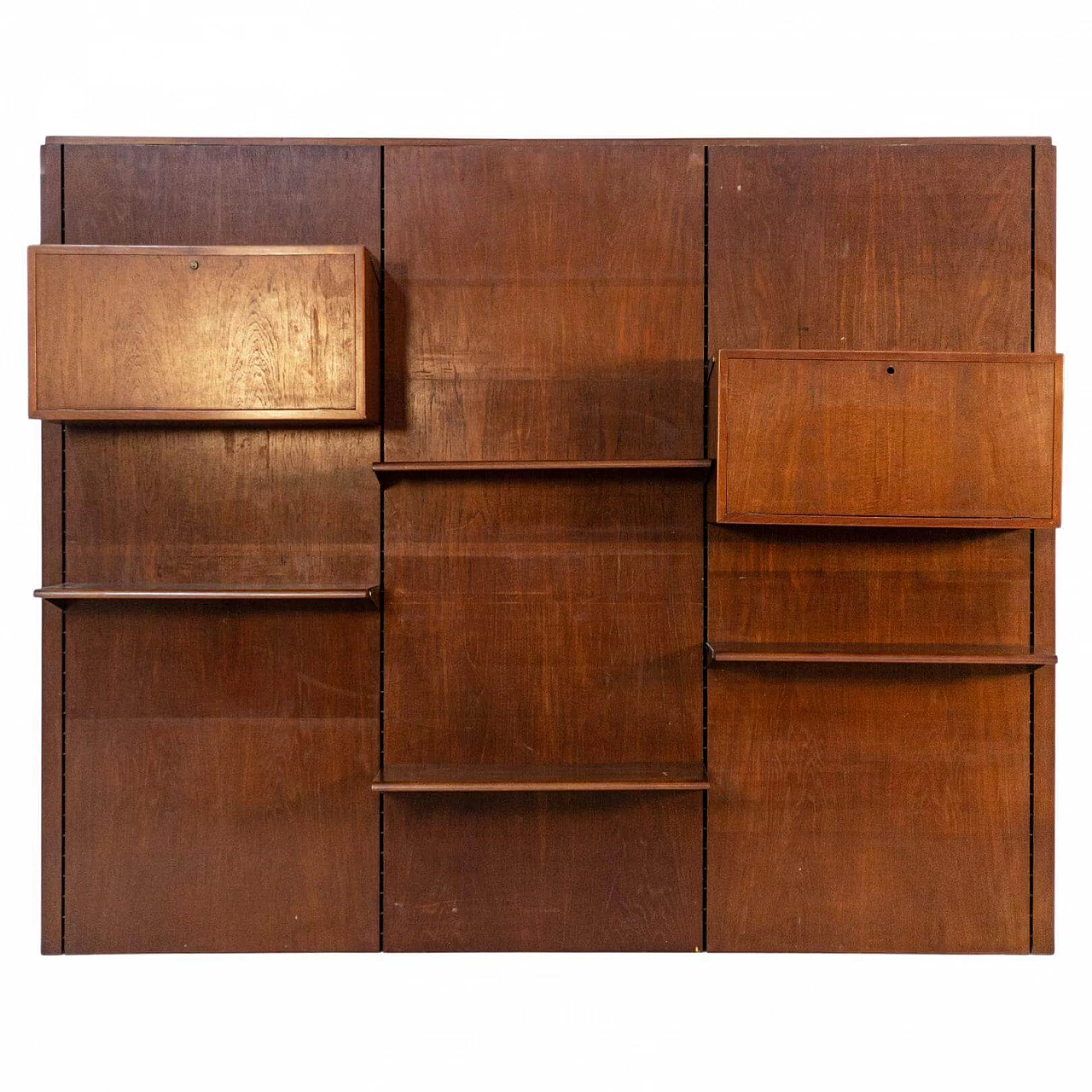 Finn Juhl's wall-mounted wooden bookcase with adjustable elements, 1950s 1382958