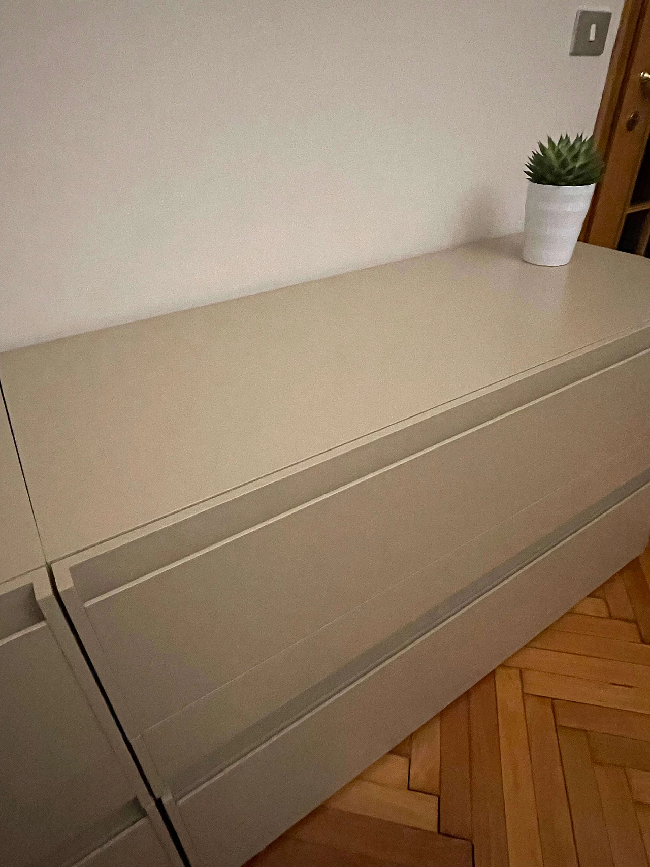 Coppia di cassettiere laccate a 3 cassetti, anni 2000 1383349