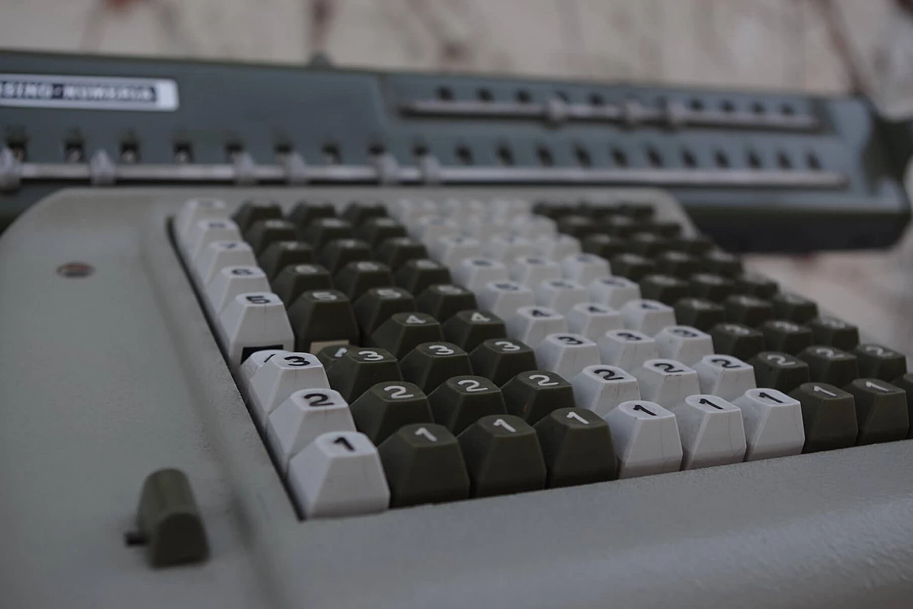 Calcolatrice Numeria in plastica e metallo di Lagomarsino, anni '40 1383654