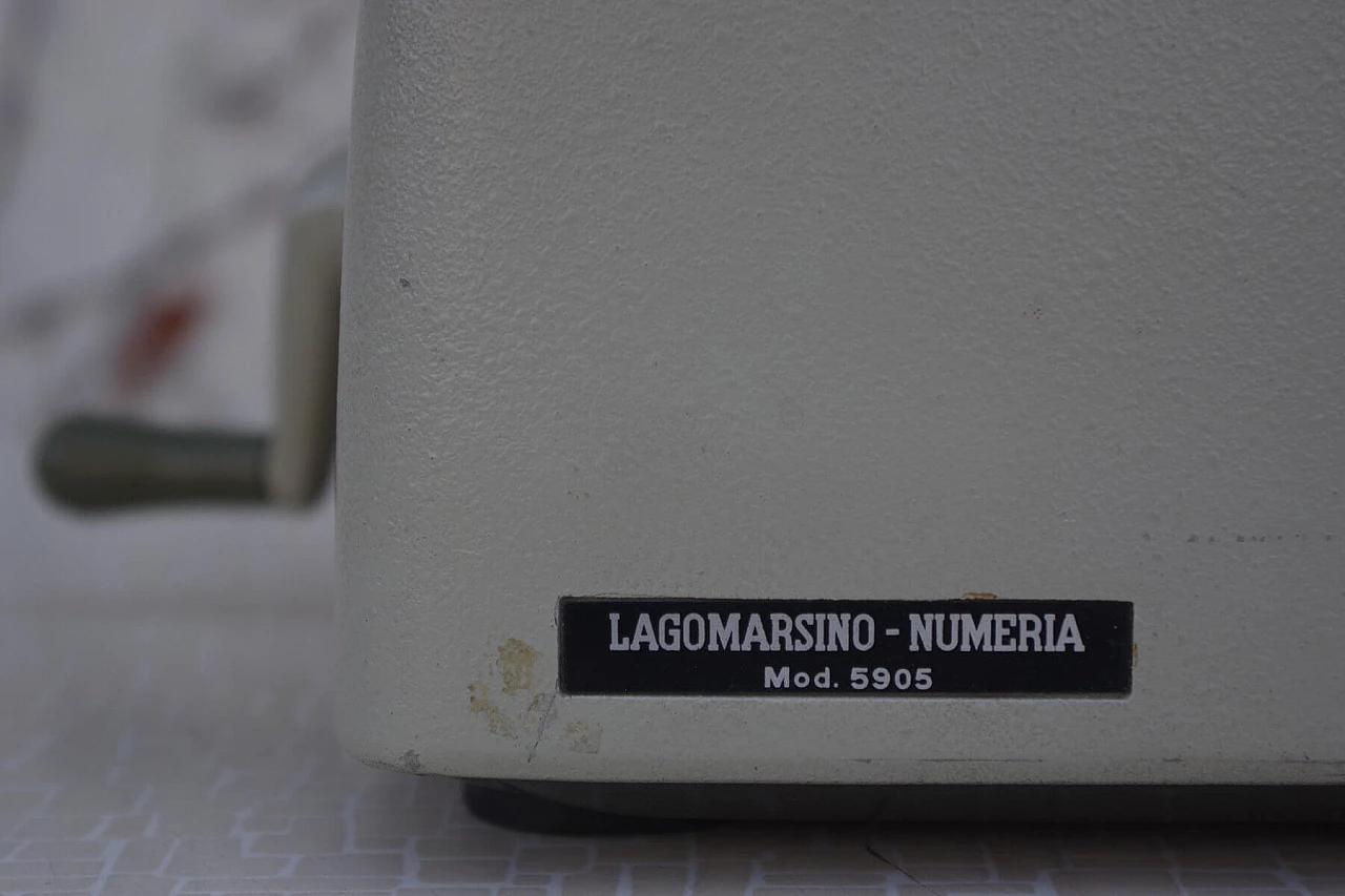 Calcolatrice Numeria in plastica e metallo di Lagomarsino, anni '40 1383659