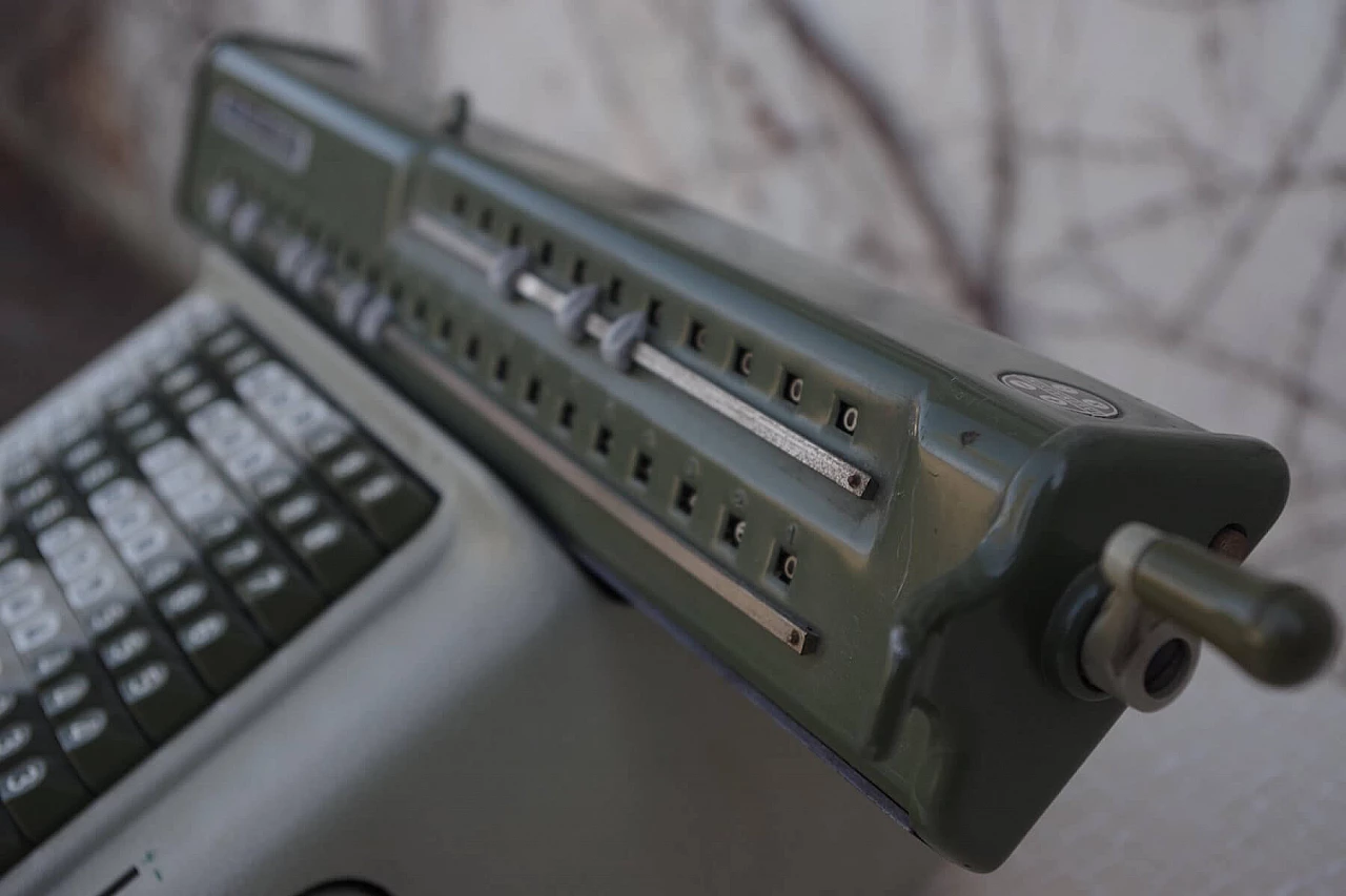 Calcolatrice Numeria in plastica e metallo di Lagomarsino, anni '40 1383662