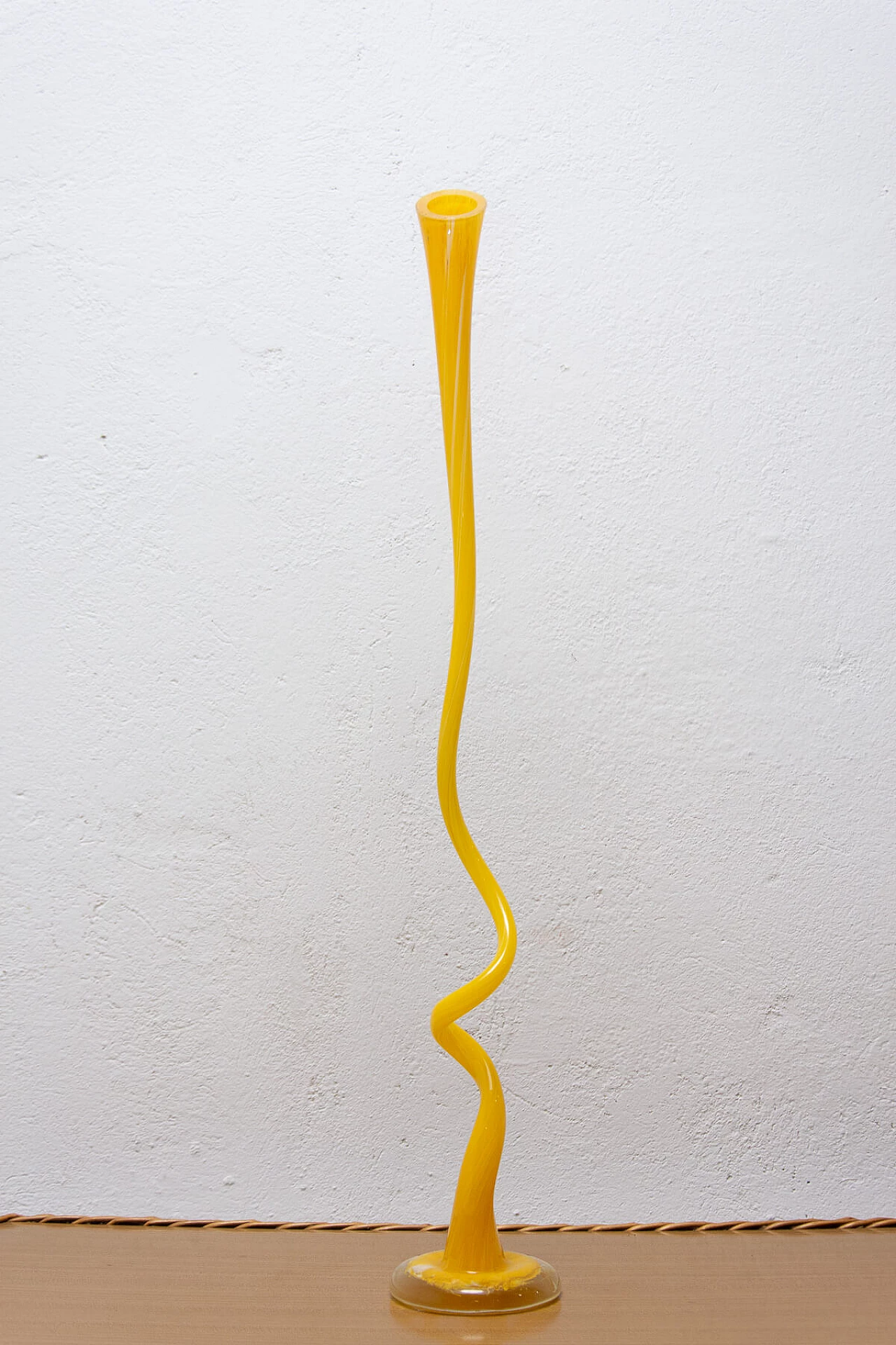 Vaso di Boemia in vetro soffiato, anni '70 1384050