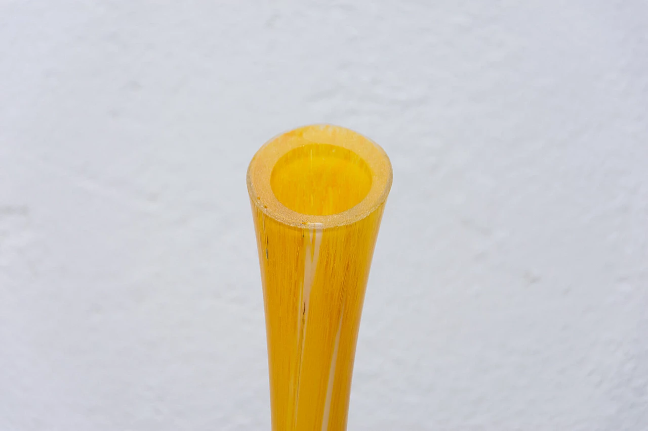 Vaso di Boemia in vetro soffiato, anni '70 1384054