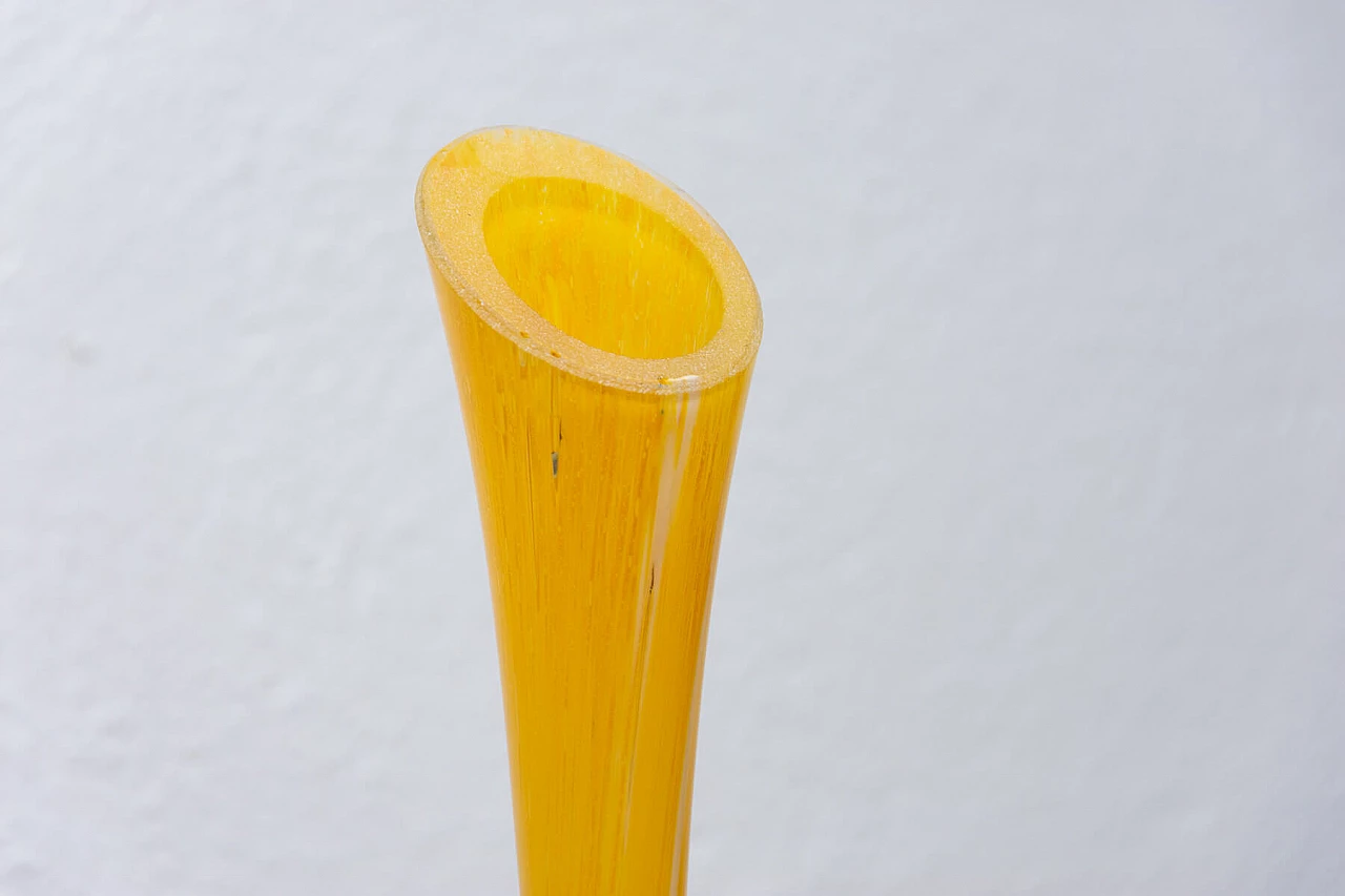 Vaso di Boemia in vetro soffiato, anni '70 1384059