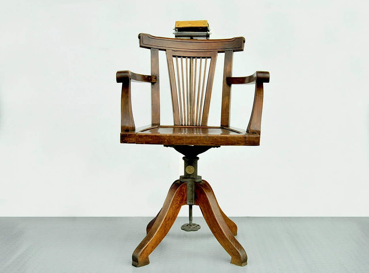 Swivel barber's chair with headrest, 1930s 1385362