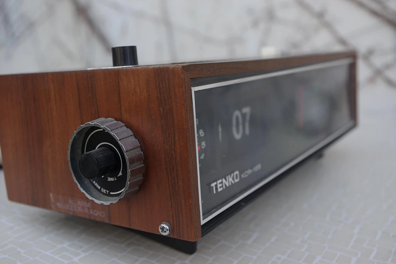 Radio alarm clock in plastic and wood by Tenko, 70s 1386607