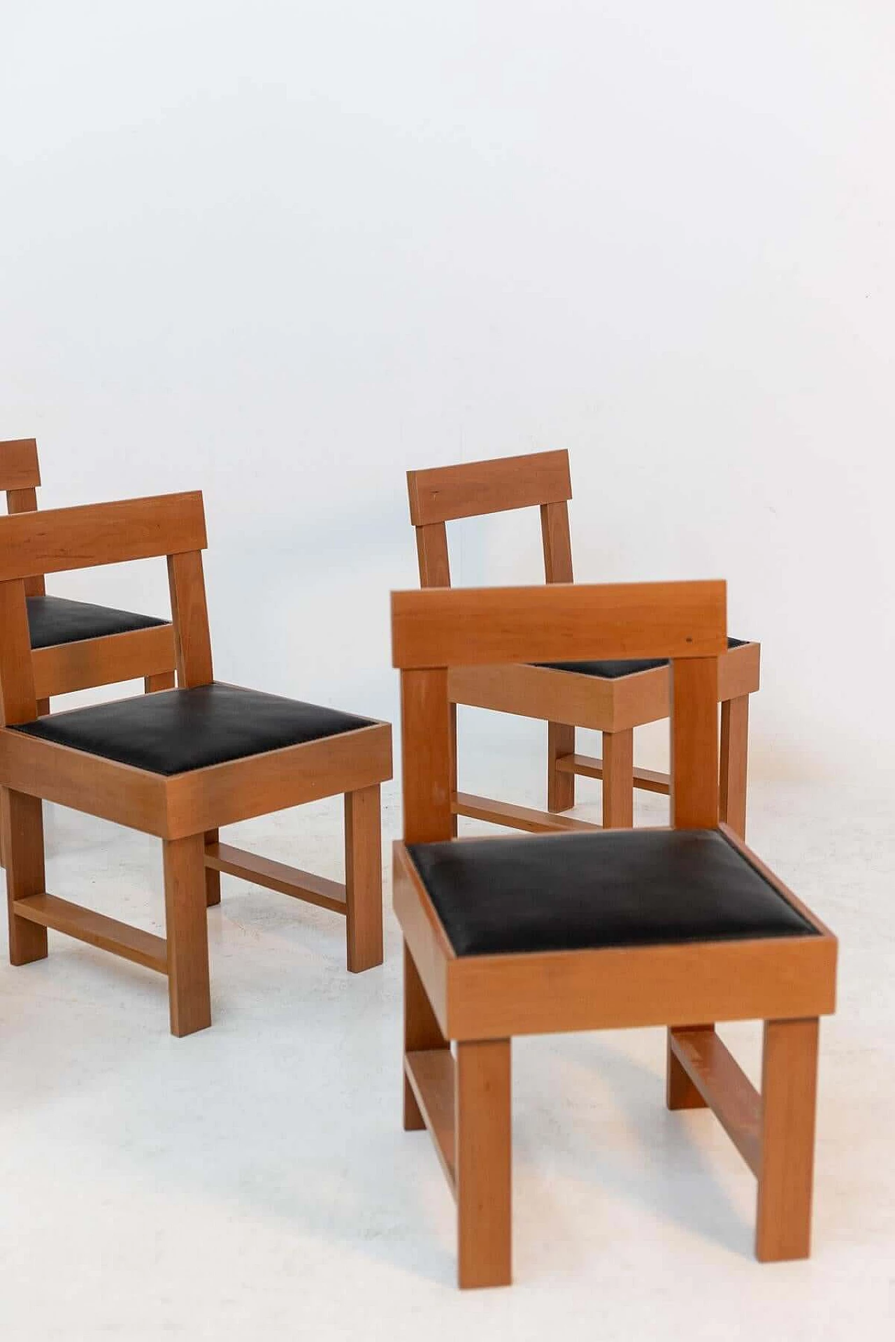 6 BBPR Studio chairs in wood and black leather, 1940s 1386830