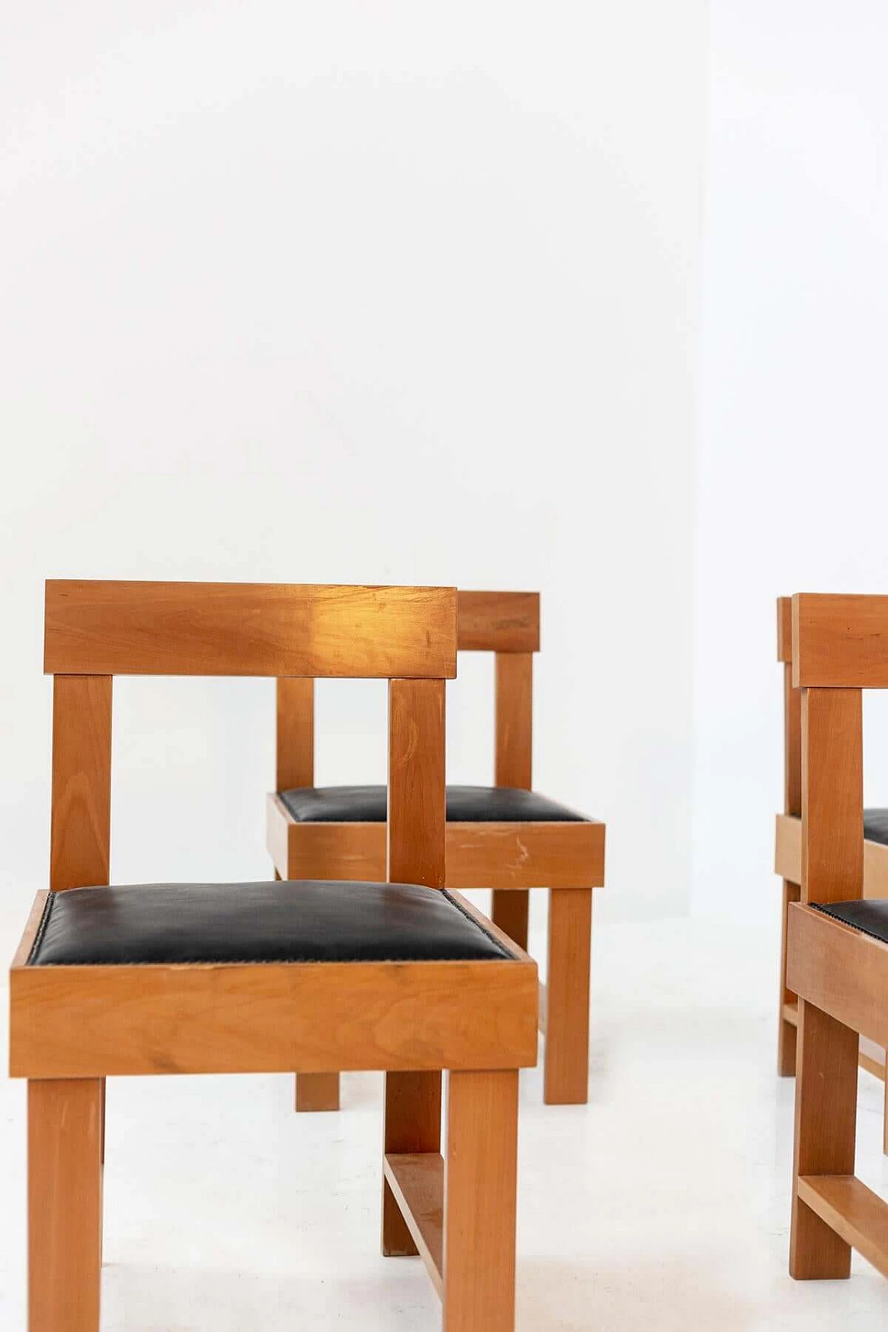 6 BBPR Studio chairs in wood and black leather, 1940s 1386832
