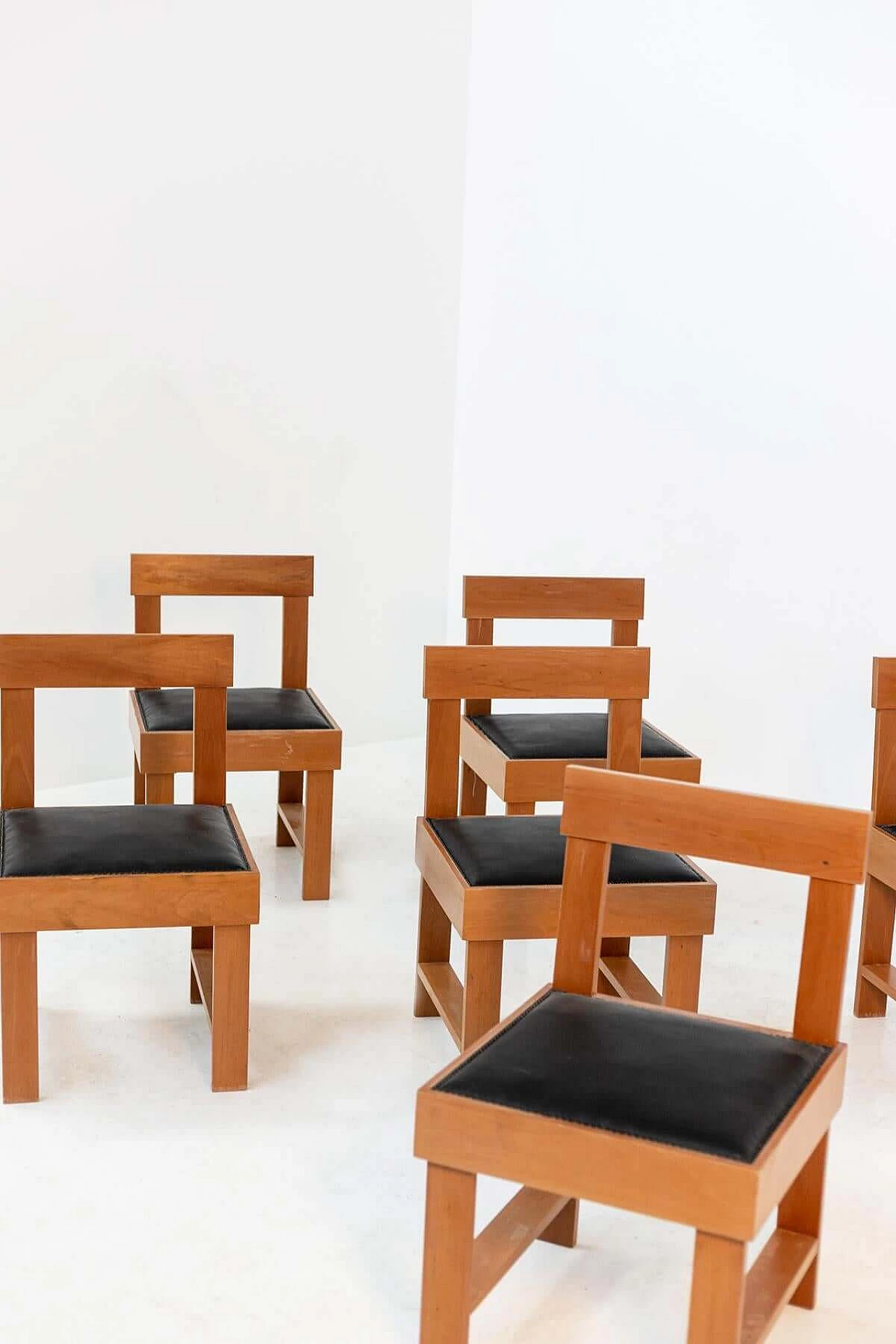 6 BBPR Studio chairs in wood and black leather, 1940s 1386836