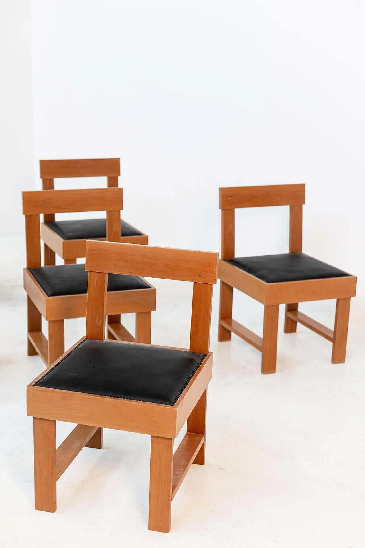 6 BBPR Studio chairs in wood and black leather, 1940s 1386837