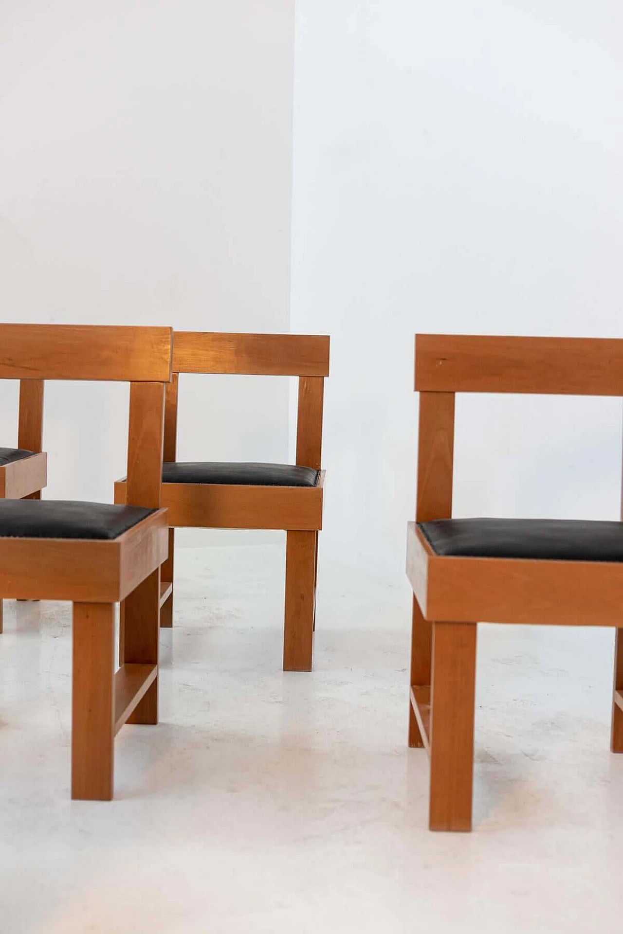6 BBPR Studio chairs in wood and black leather, 1940s 1386840