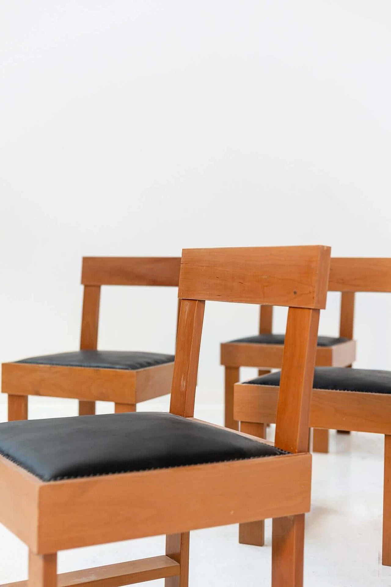 6 BBPR Studio chairs in wood and black leather, 1940s 1386841