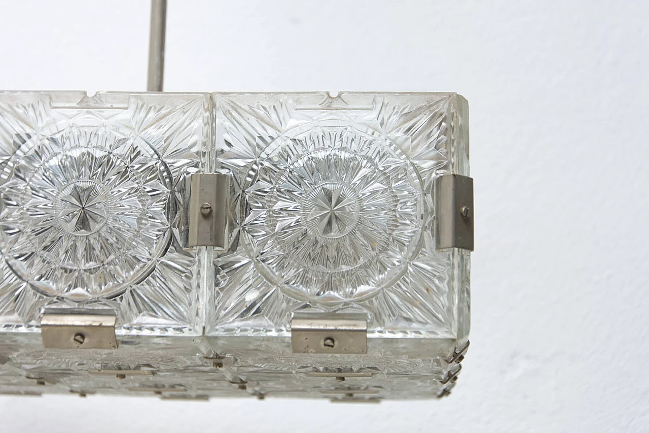 Lampada a sospensione in vetro e acciaio cromato di Kamenický Šenov, anni '70 1387244