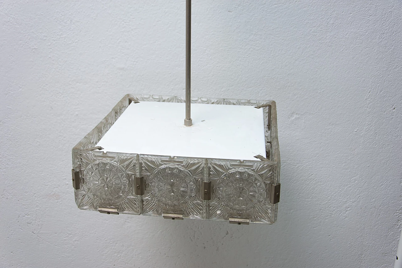 Lampada a sospensione in vetro e acciaio cromato di Kamenický Šenov, anni '70 1387247