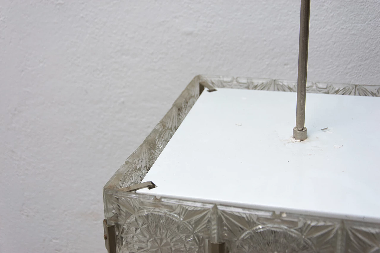 Lampada a sospensione in vetro e acciaio cromato di Kamenický Šenov, anni '70 1387253