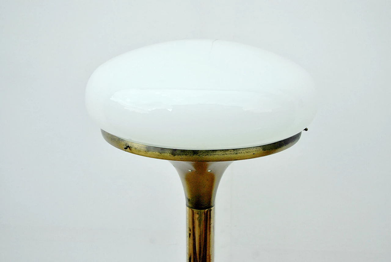 Lampada da terra in ottone e vetro di Gaetano Sciolari, anni '70 1387355