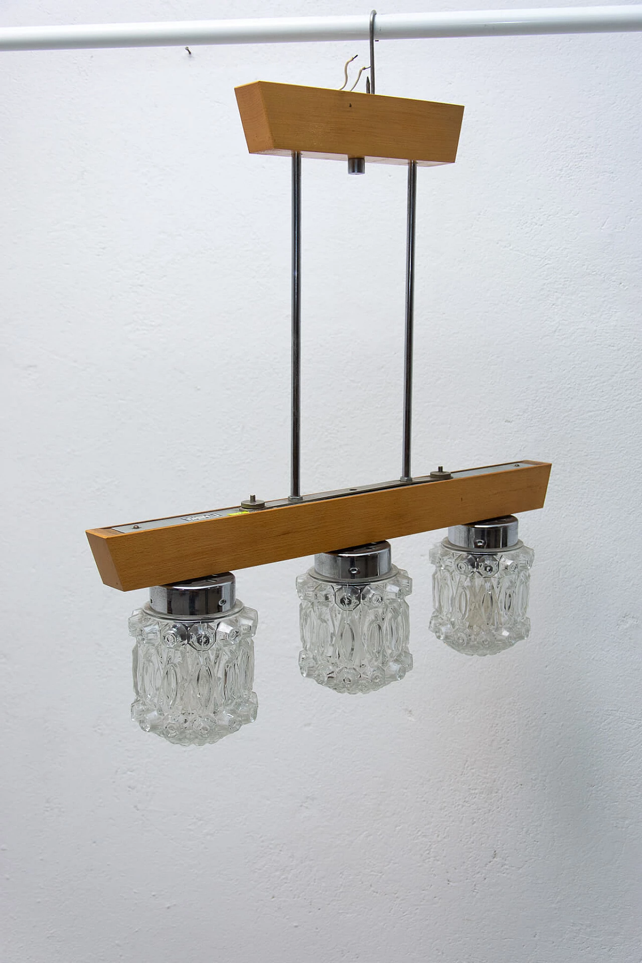 Brutalist style chandelier in wood and glass, 1970s 1394821