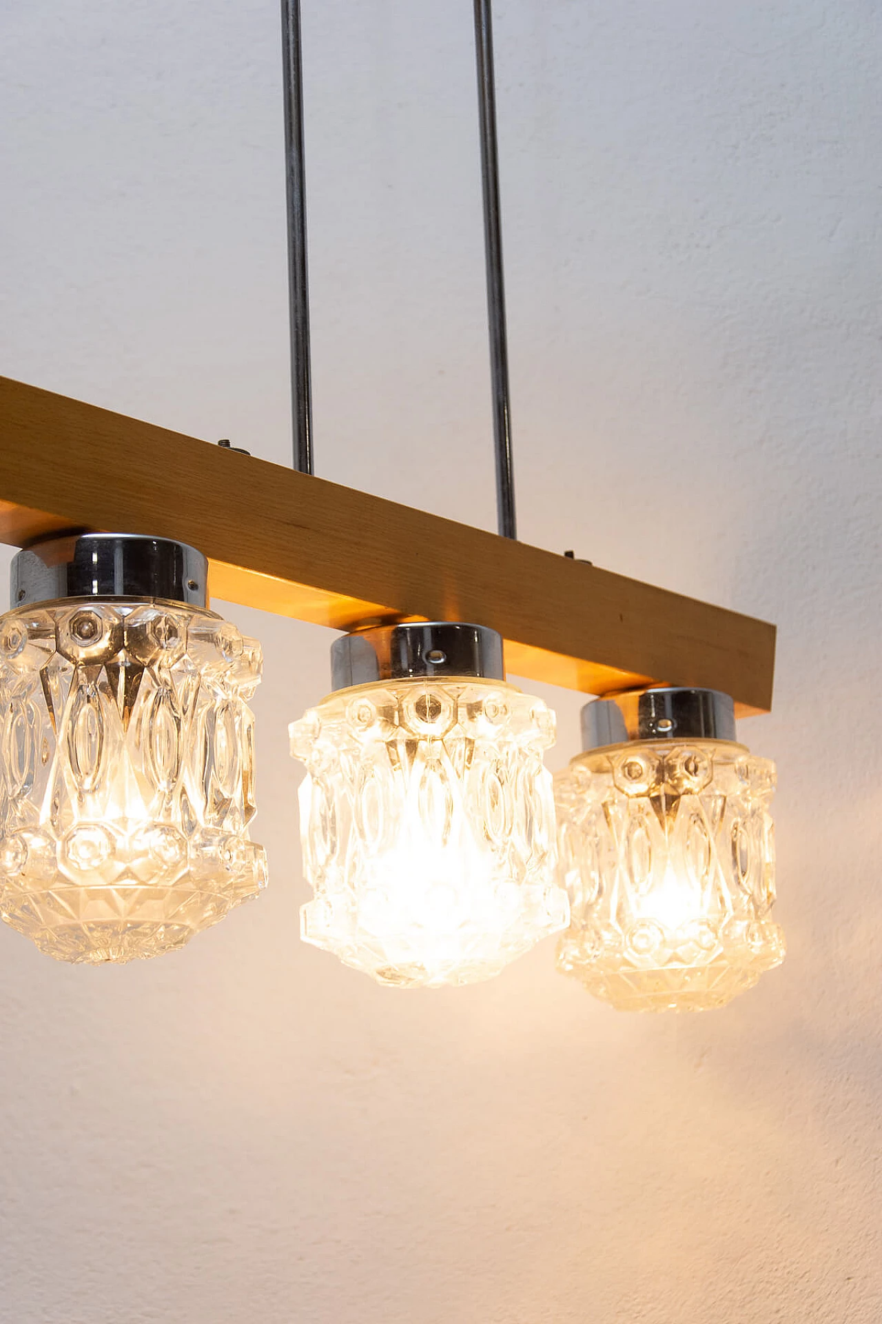 Brutalist style chandelier in wood and glass, 1970s 1394832