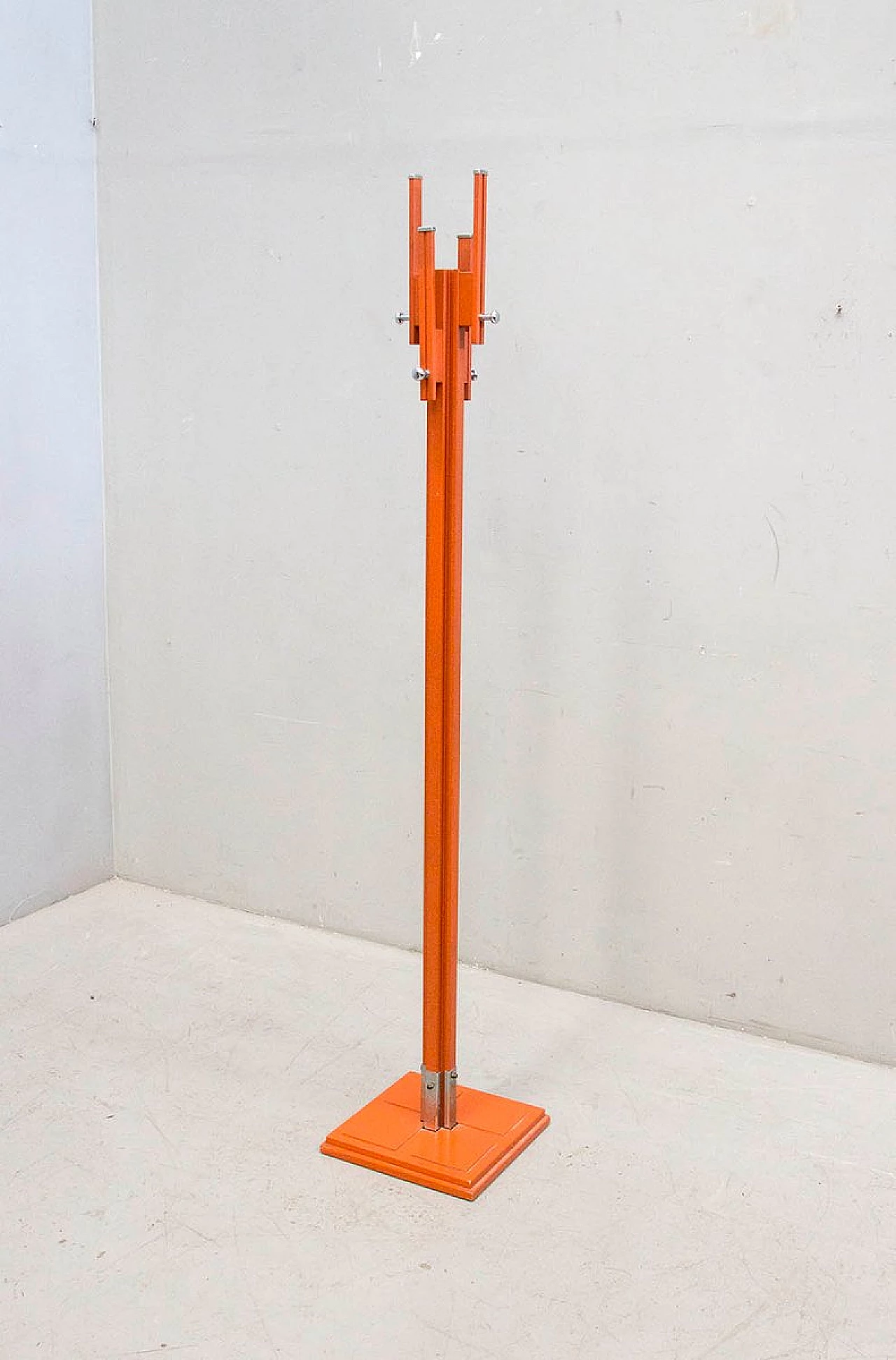 Coat stand in wood and chrome-plated metal by Carlo De Carli for Fiarm, 60s 1395229