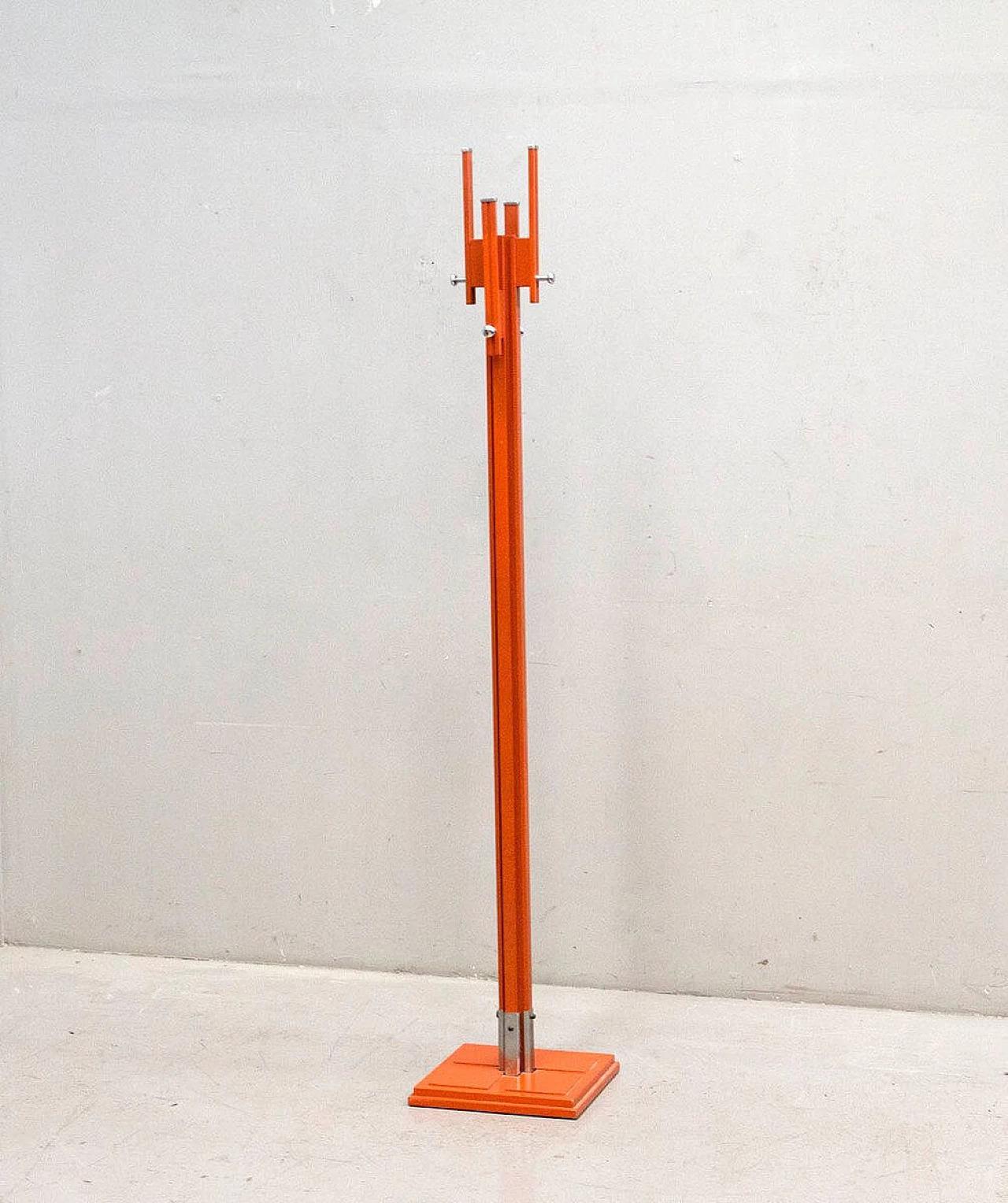 Coat stand in wood and chrome-plated metal by Carlo De Carli for Fiarm, 60s 1395231