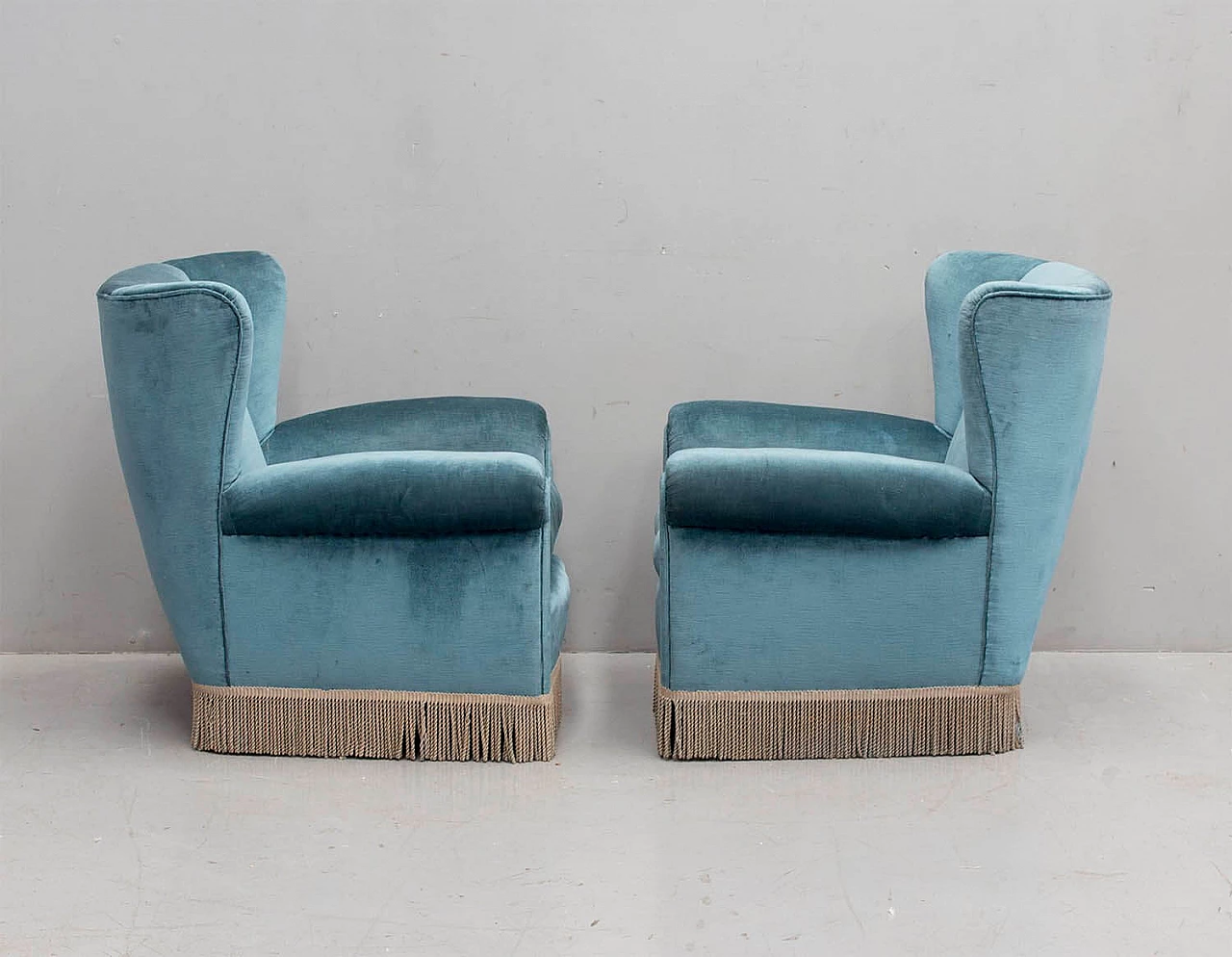 Pair of armchairs in velvet and wood, 60s 1395366