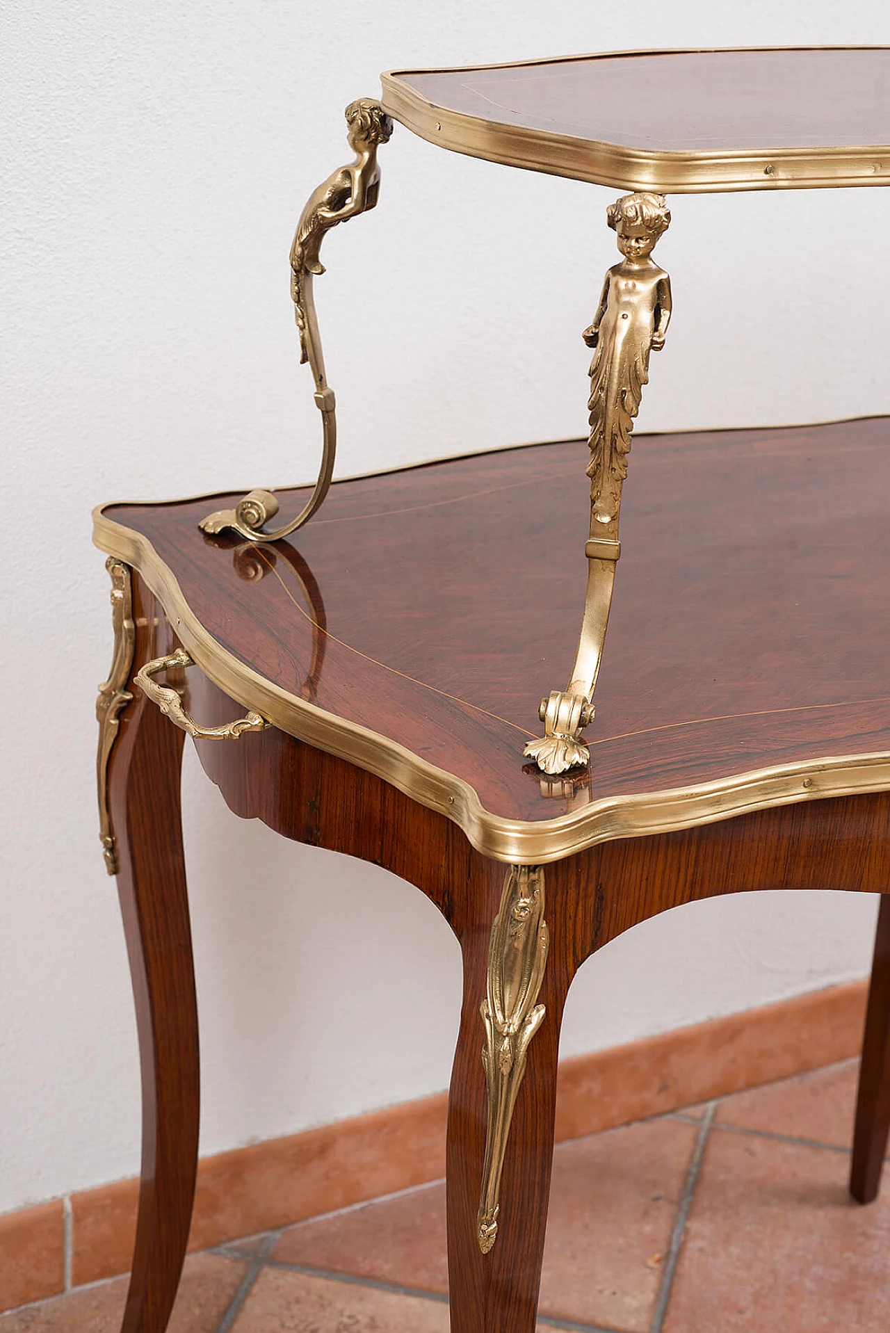 Tavolino francese Napoleone III in legni policromi con applicazioni in bronzo dorato, '800 1395514