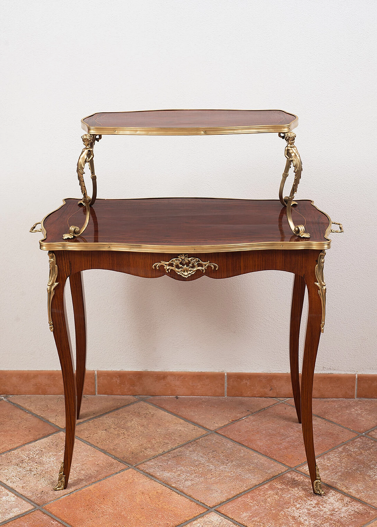 Tavolino francese Napoleone III in legni policromi con applicazioni in bronzo dorato, '800 1395516