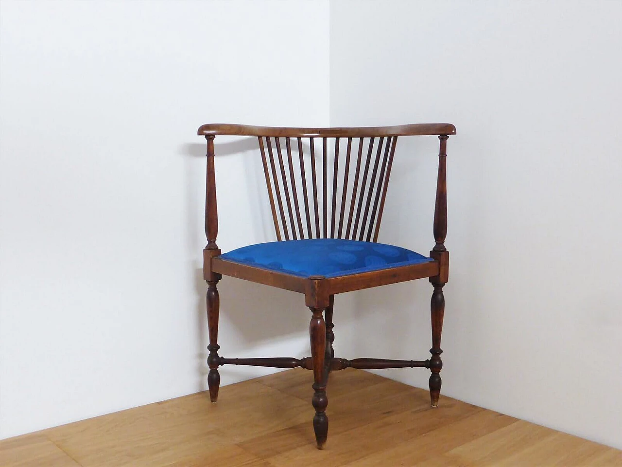 Corner chair in walnut with silk seat, 19th century 1395620