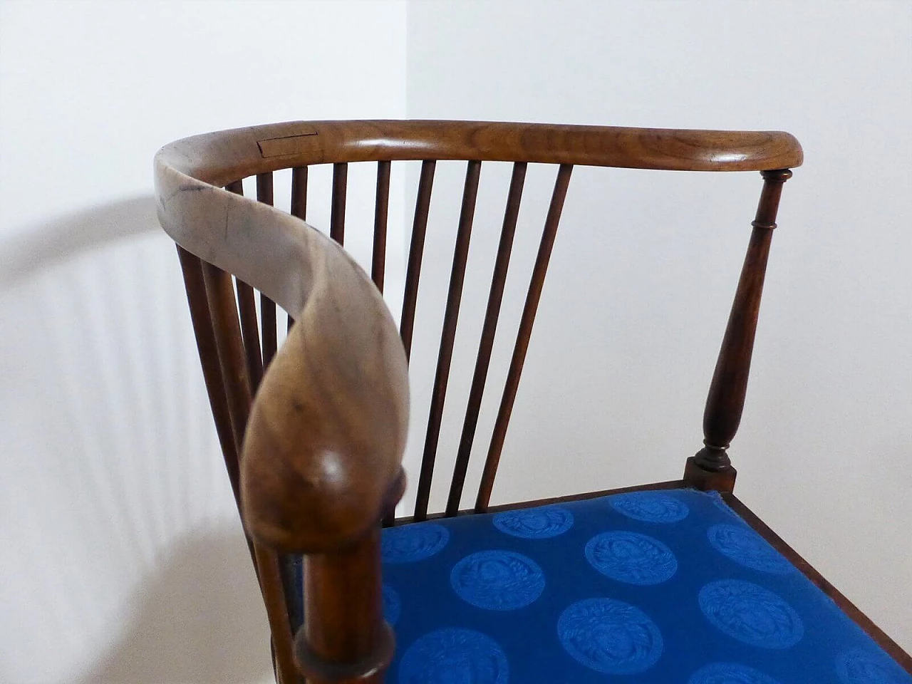 Corner chair in walnut with silk seat, 19th century 1395622