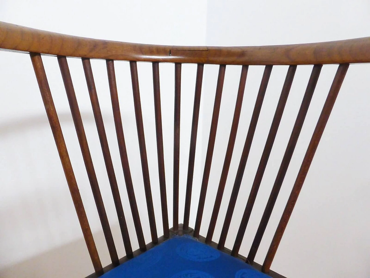 Corner chair in walnut with silk seat, 19th century 1395628