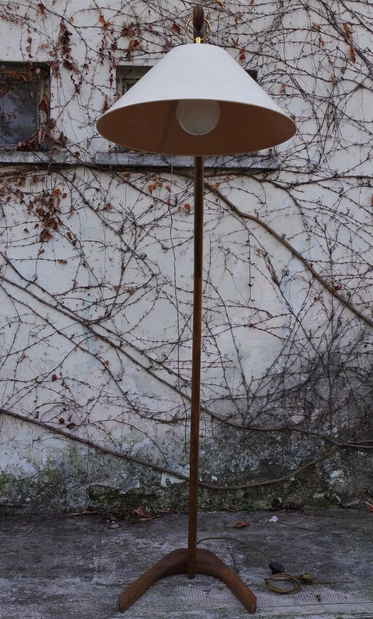 Lampada da terra ad arco in faggio curvato e tessuto, anni '50 1395919