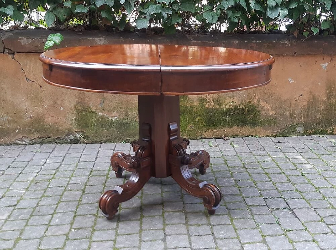 Extendable solid walnut table from Emilia, 19th century 1396250