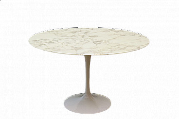 Tulip round table in marble by Eero Saarinen for Knoll, 60s