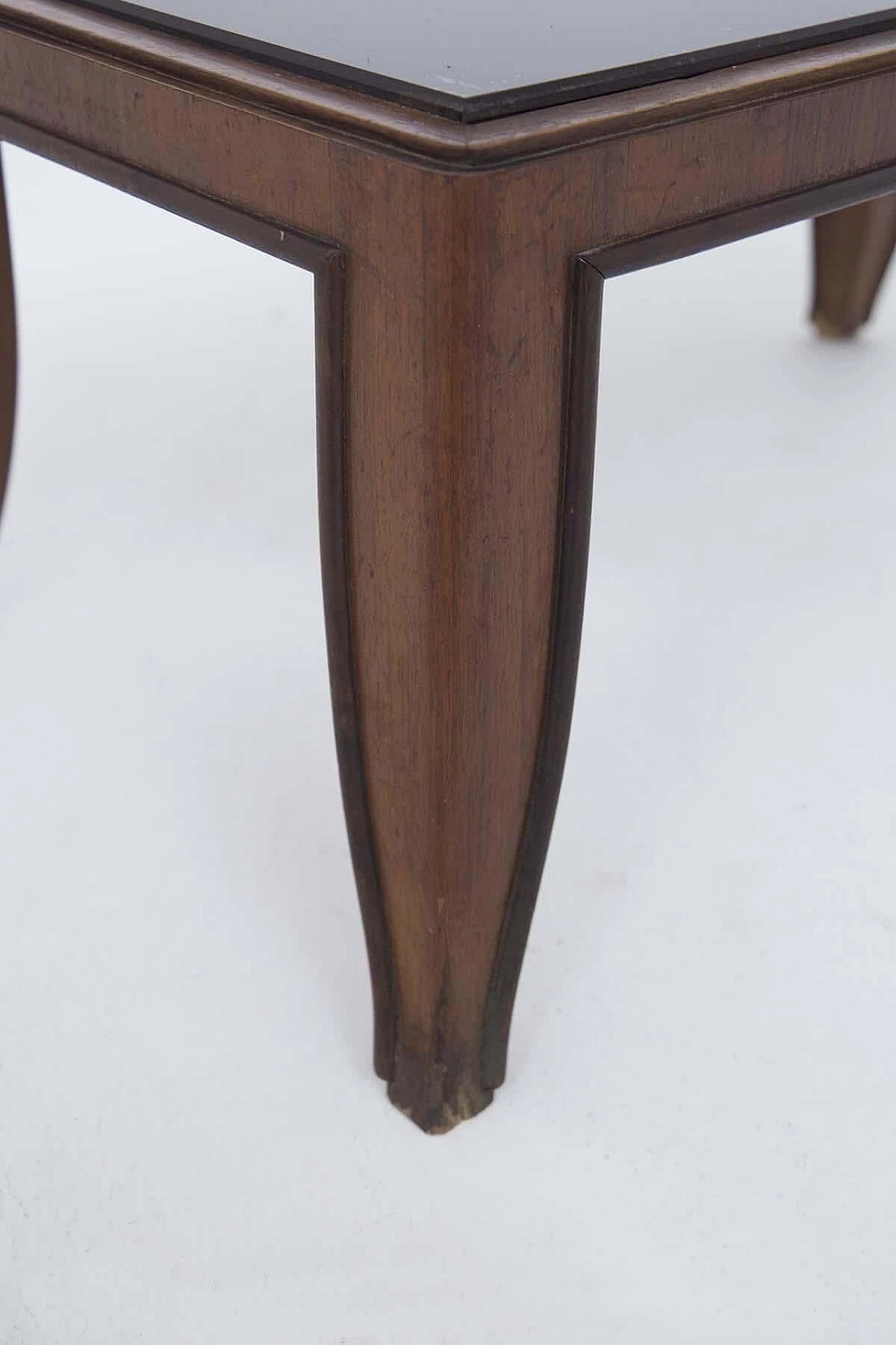Tavolino attribuito a Gio Ponti in legno con piano in vetro scuro, anni '50 1397931