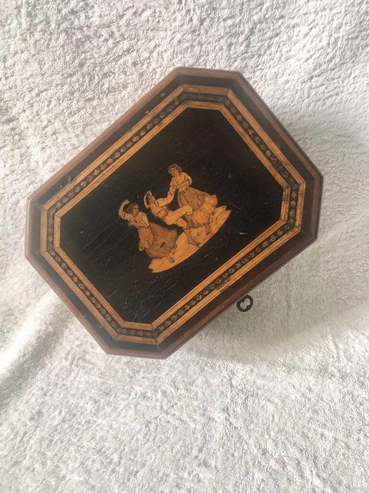 Sorrentine jewelry box in inlaid wood, 19th century 1400599